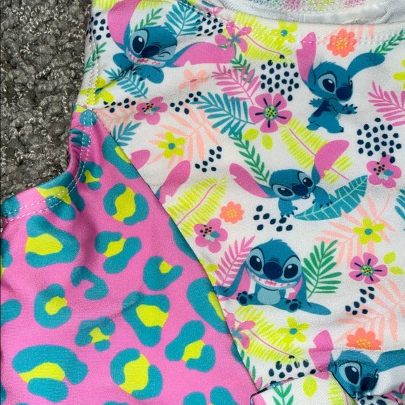 Girls 2 Piece Stitch Swimsuit (5/6) - Picture 4 of 10